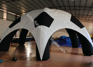 Stile gonfiabile di gioco del calcio della tenda di evento dei giochi all'aperto durevolezza ermetica di 8 x di 8 m