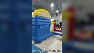 Divertimento per bambini, casa gonfiabile con doppio scivolo