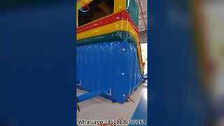 Divertimento per feste in piscina con acquascivolo gonfiabile gigante