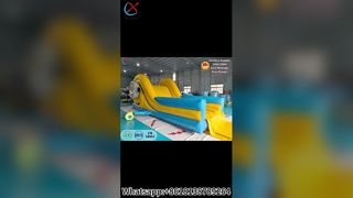 Scivolo gonfiabile Minion personalizzato per noleggio commerciale