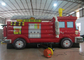 Camion dei pompieri divertente dentro la Camera di rimbalzo, buttafuori gonfiabili dell'interno del bambino di asilo