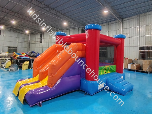 Casa gonfiabile con slitta gonfiabile per bambini