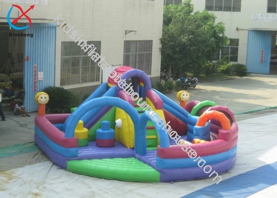 Fabbrica OEM/ODM Inflatabile Fun City Funny Inflatabile Bouncy House With Slide Castle