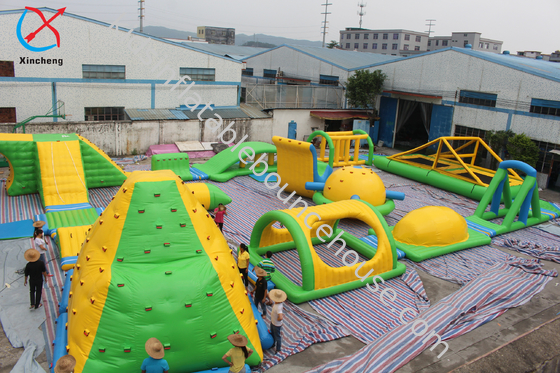 Parco acquatico gonfiabile in PVC gigante da 0,9 mm