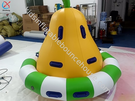 Giochi giroscopici gonfiabili a tenuta stagna modello di pera da neve gonfiabile trampolino a dondolo ad acqua